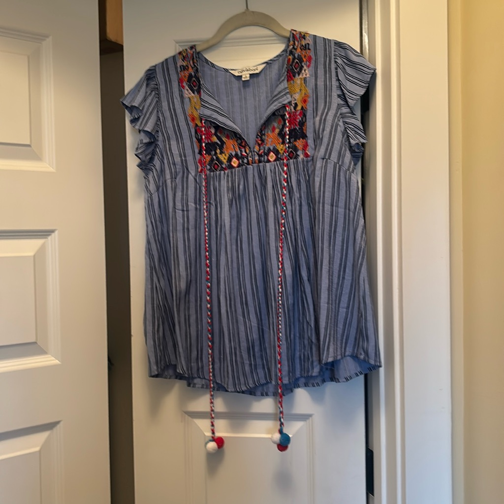 Davi & Dani Boutique Boho Top With Embroidery